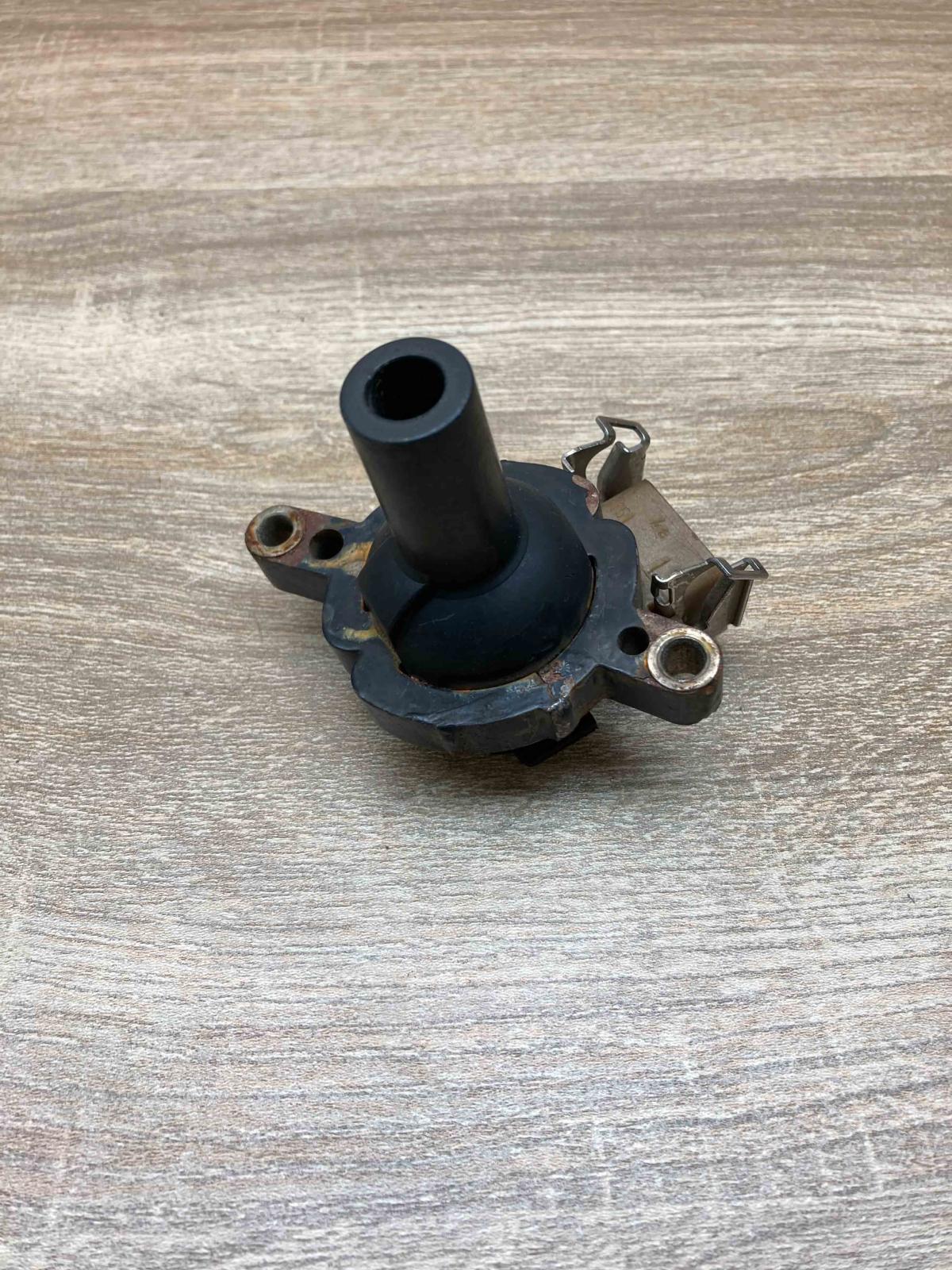 1748017 11860  High voltage ignition coil BMW 3 E46