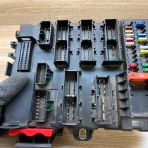 13170890 519049100  Fuse module Opel Vectra C