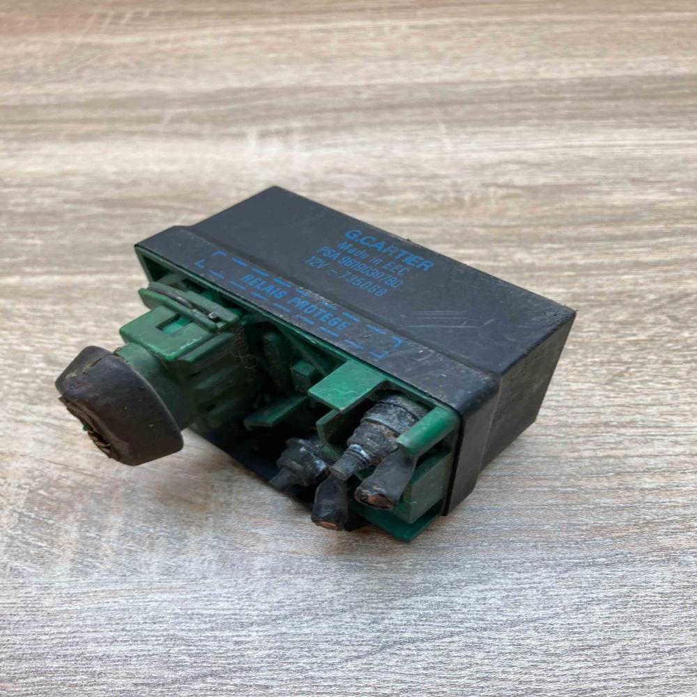 9619039780 735068  Glow plug pre-heat relay Citroen Berlingo