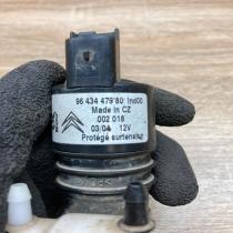 9643447980 002018  Windscreen/windshield washer pump Citroen C5