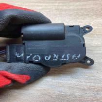 52406337 3093692  Air flap motor/actuator Opel Astra H
