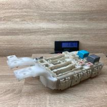 82730 52321 6G21 1866  Fuse module Toyota Yaris