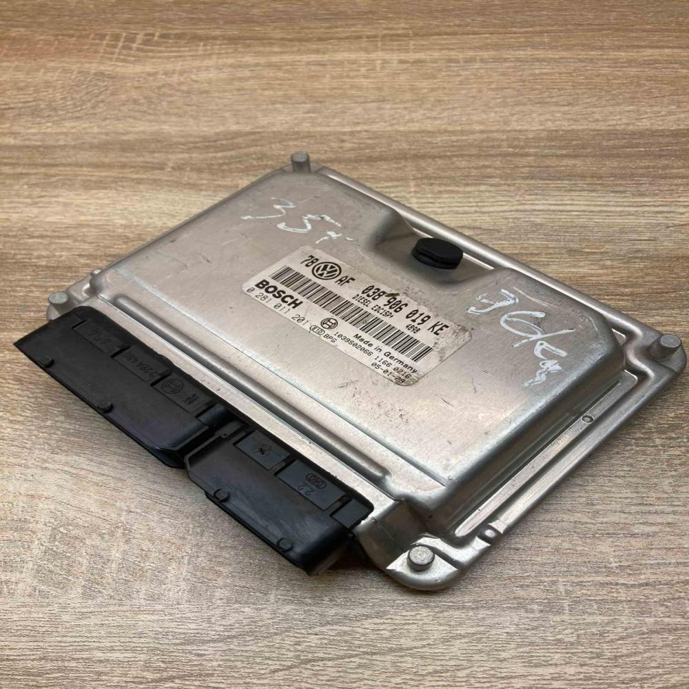 038906019KE 0281011201  Engine control unit/module ECU Volkswagen PASSAT B5.5