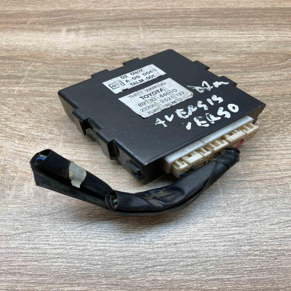 89730 44010 23700 2520 With Plug Alarm control unit/module Toyota Avensis Verso