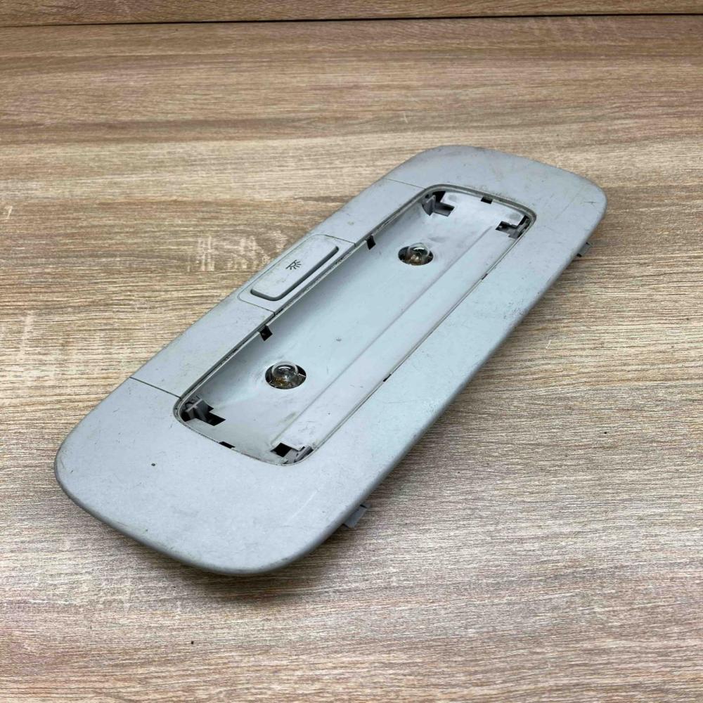1K0947291   Rear seat light Volkswagen Golf V