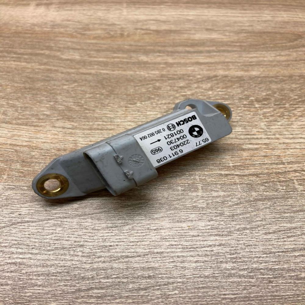 6911038 085002064  Airbag deployment crash/impact sensor BMW 3 E46