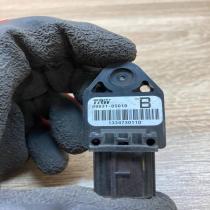 89831 05010 133473011D  Airbag deployment crash/impact sensor Toyota Avensis T25
