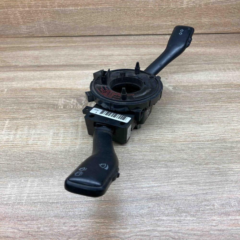 1J0959653B 8L0953513G  Wiper turn signal indicator stalk/switch Volkswagen Golf