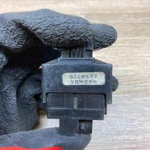 9128577 98W28K  Brake pedal sensor switch Volvo S70  V70  V70 XC