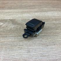Nissan Almera   Electric window control switch Nissan Almera