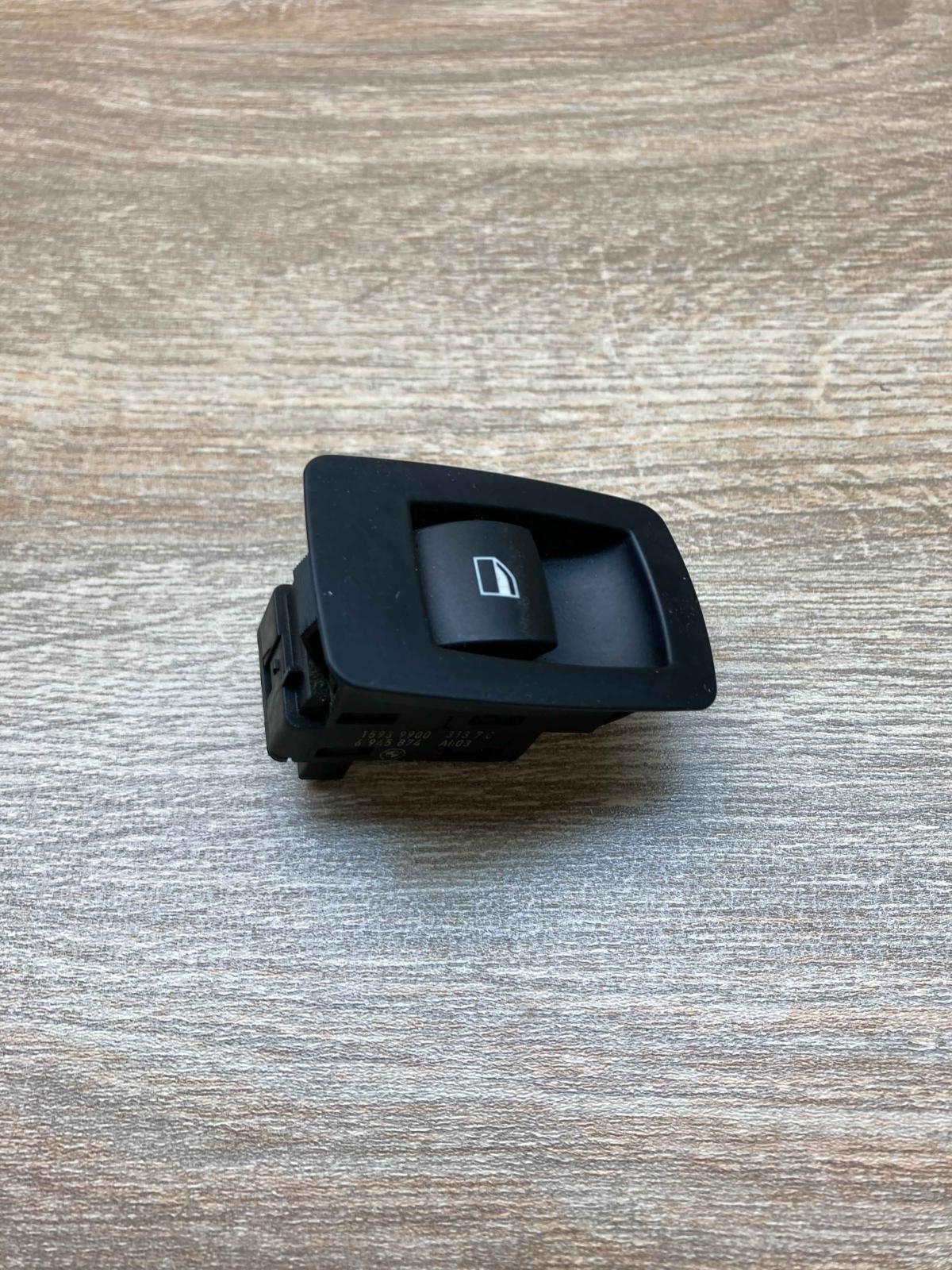 6945874 1593 9900  Electric window control switch BMW 3 E90 E91
