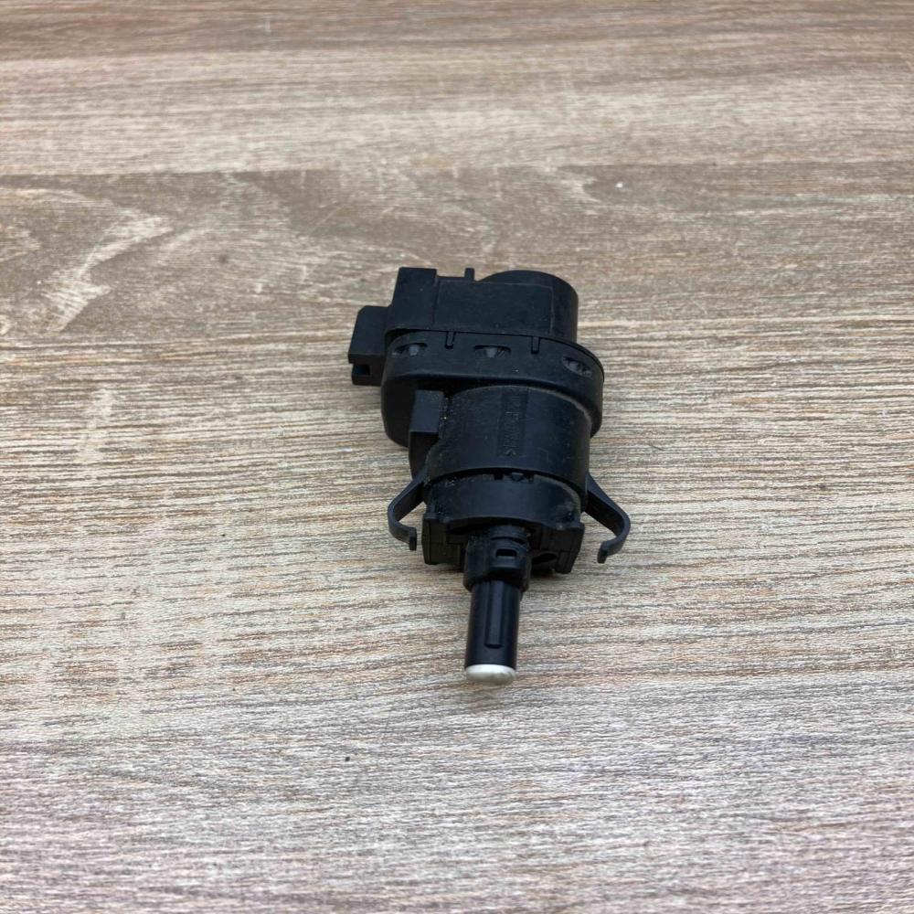 3M5T 13480 AB   Brake pedal sensor switch Ford Galaxy