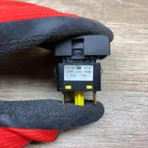 09134506 501176  Windscreen/window heater switch Opel Vectra B