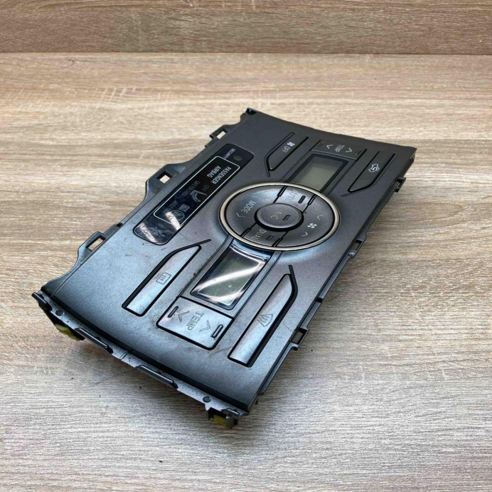55900 12A40 B 6K3101E  Climate control unit Toyota Auris 150