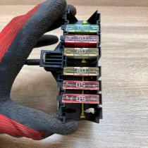 9636079380 Used  Fuse module Peugeot Expert