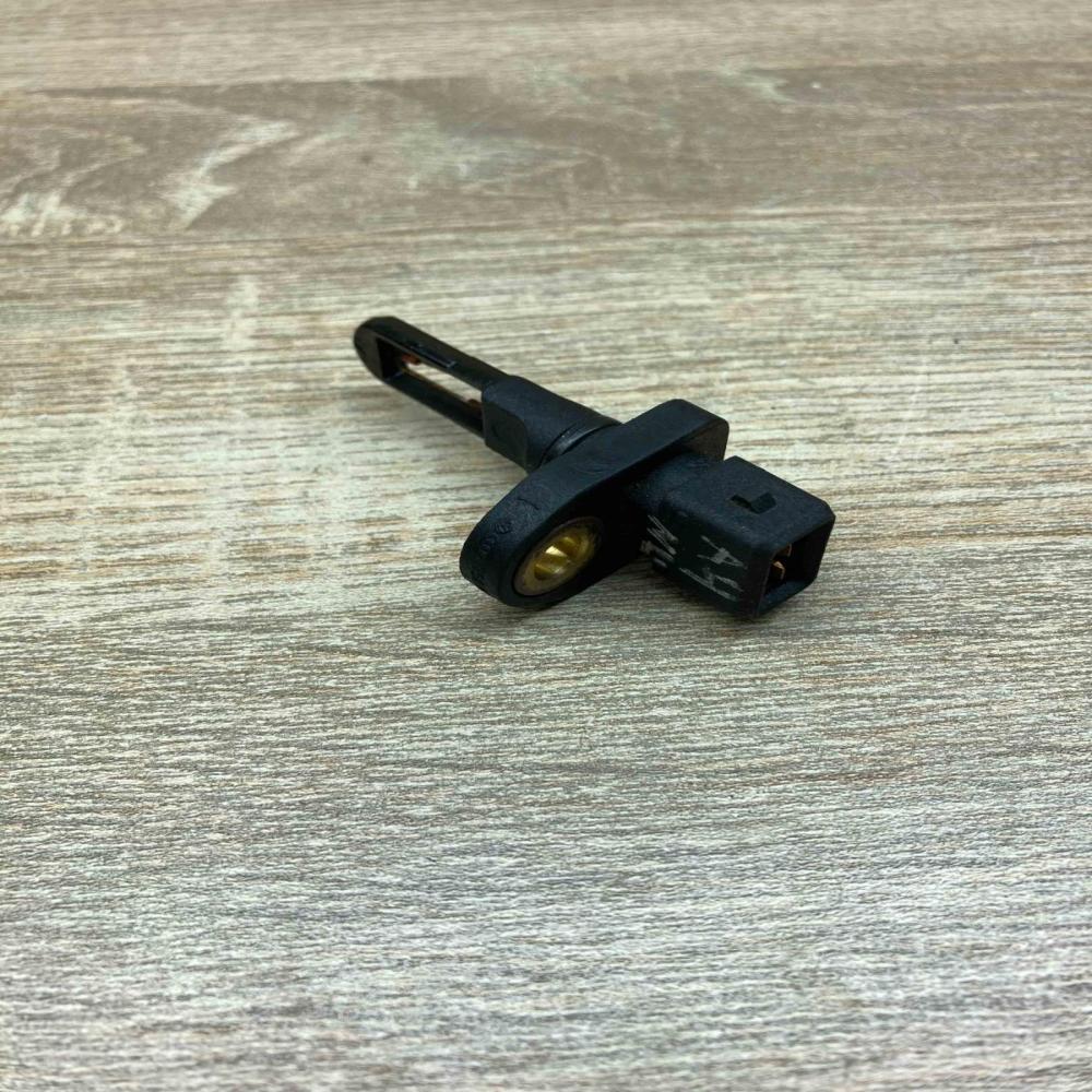 058905379 0280130085  Intake air temperature sensor Volkswagen PASSAT B5.5