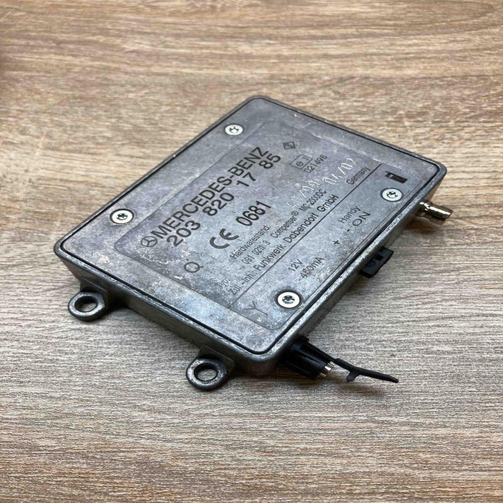 2038201785 09102113  Antenna control unit Mercedes-Benz C W203