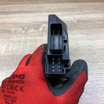 P04686687AM   Door control unit/module Chrysler Voyager