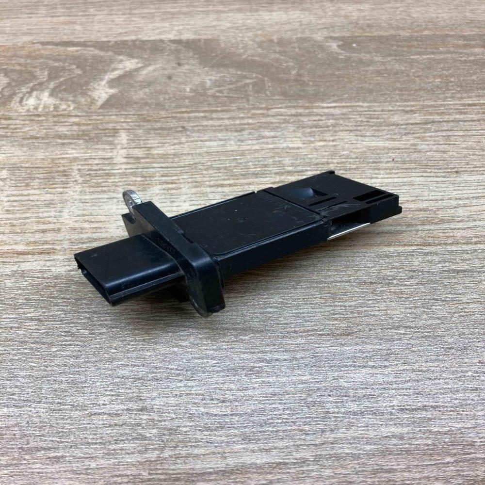 22680 7S000   Mass air flow meter Nissan Juke I F15