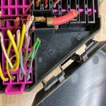 8D1941824   Fuse box set Audi A4 S4 B5 8D