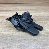 4K5827505B   Tailgate/trunk/boot lock/catch/latch Volkswagen PASSAT B5