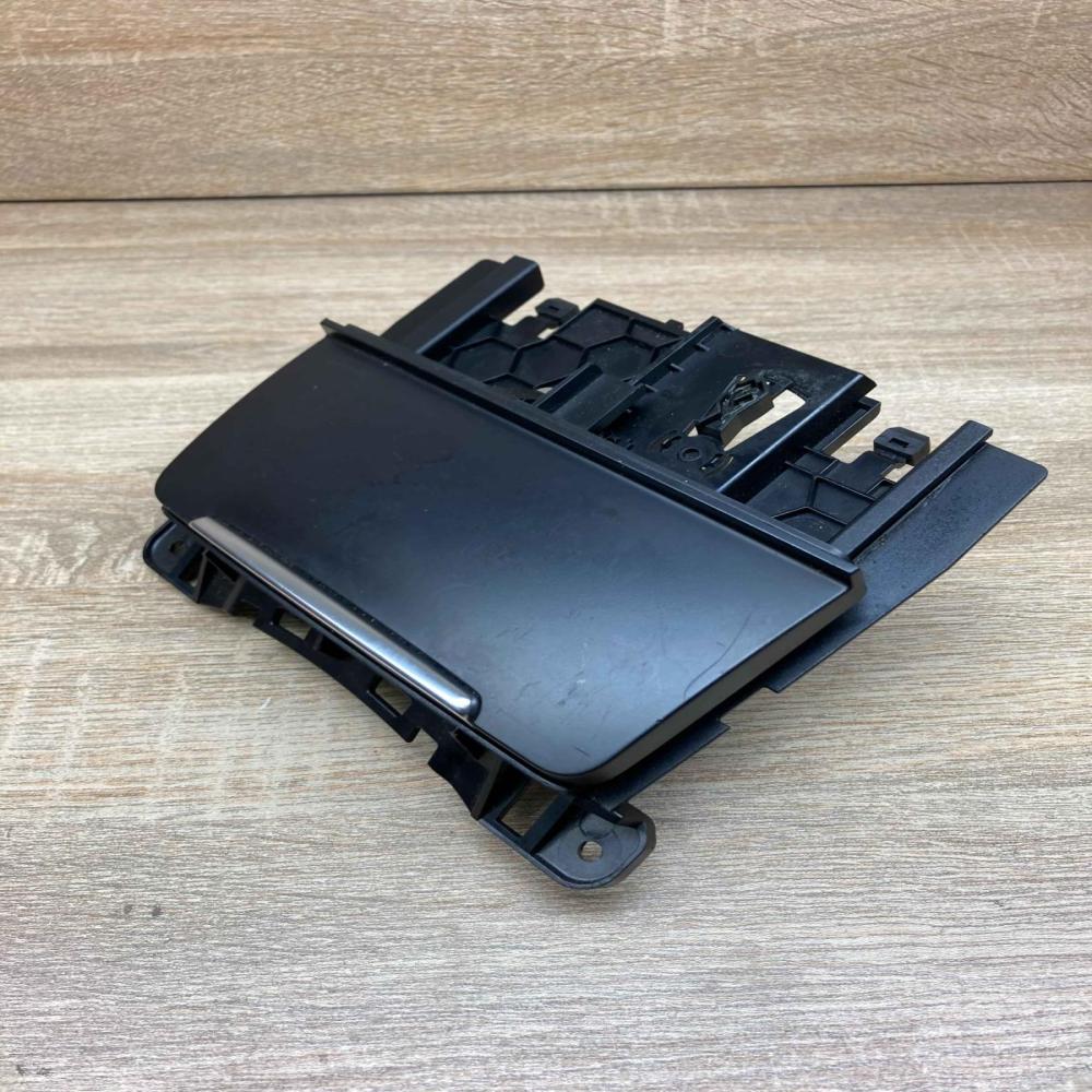 8K0857951 8K0857965  Car ashtray Audi Q5 SQ5