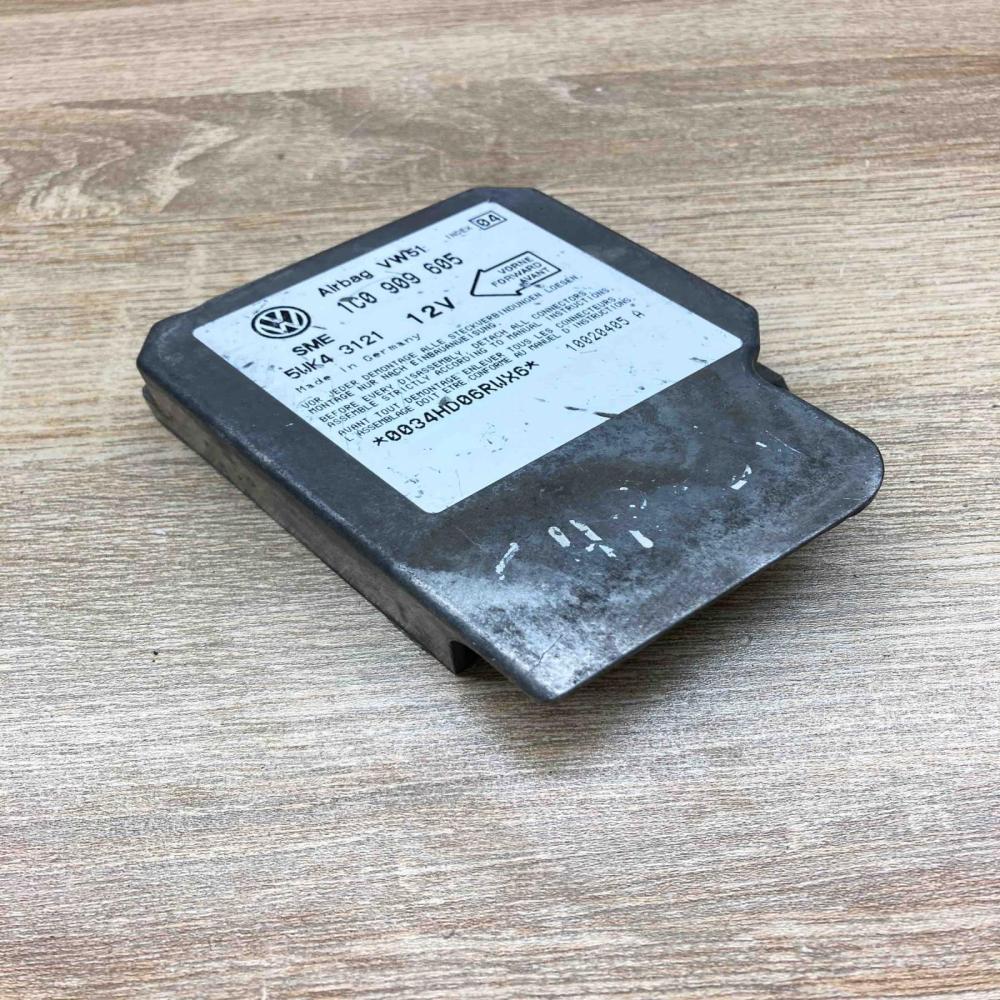 1C0909605 5WK43121  Airbag control unit/module Skoda Fabia Mk1 (6Y)