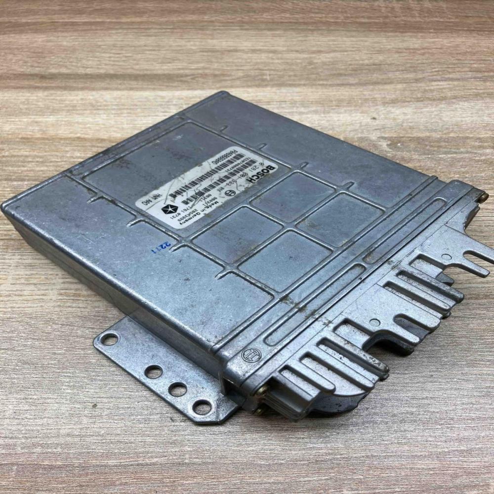 P04686660AD 0281001333  Engine control unit/module ECU Chrysler Voyager