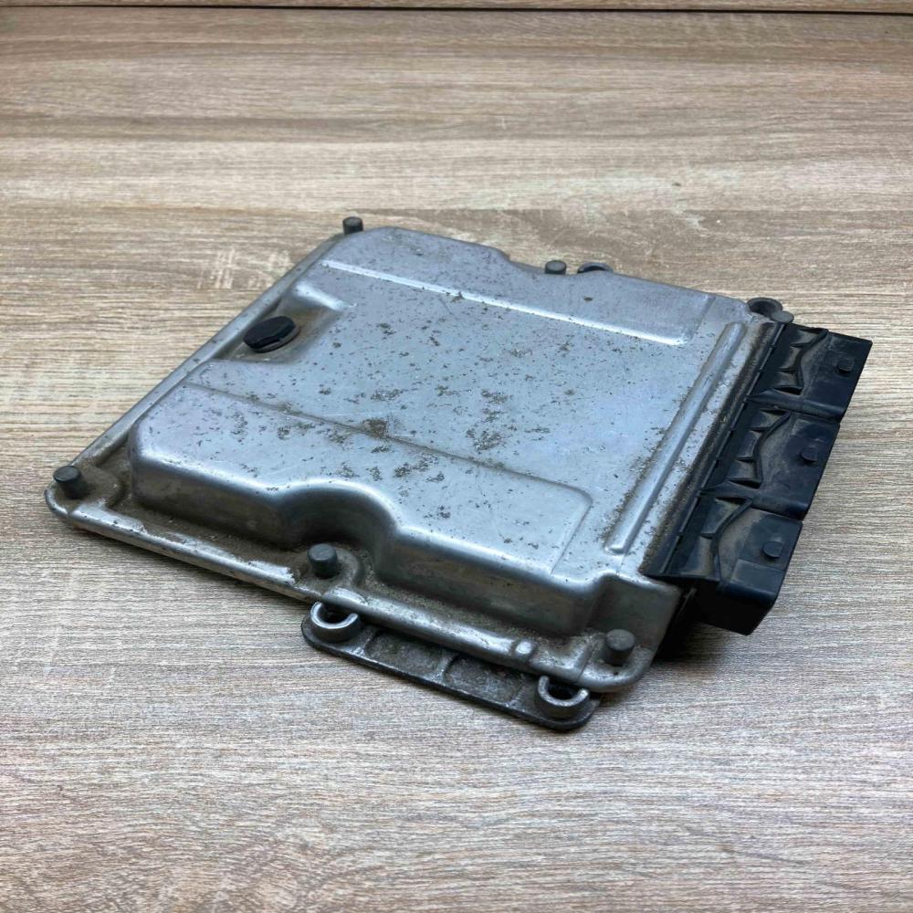 HOM8200048297 0281010297  Engine control unit/module ECU Renault Laguna II