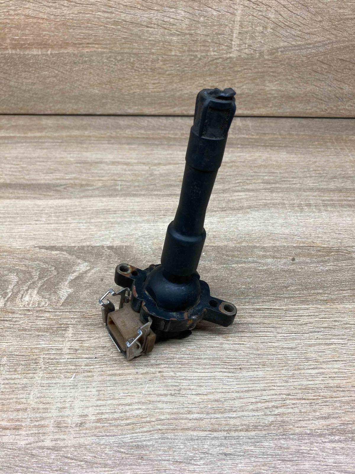 1748017 11860  High voltage ignition coil BMW 5 E39