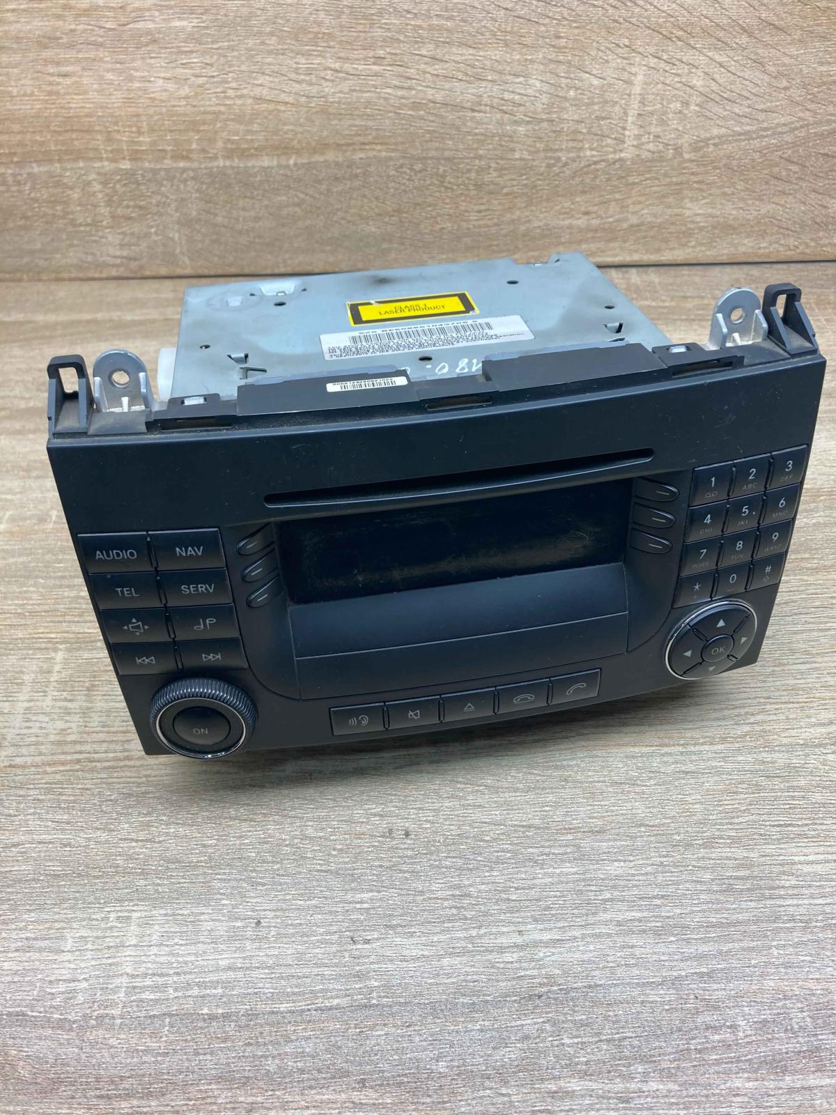 A1698205089 A2038270062  Radio/CD/DVD/GPS head unit Mercedes-Benz A W169