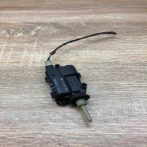 13120789 805472 With Plug Fuel tank cap lock motor Opel Corsa C