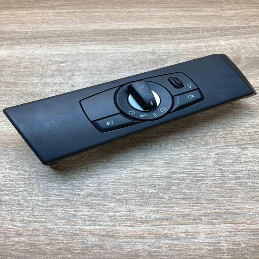 6988565   Light switch BMW 5 E60 E61