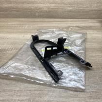 7M0853684C   Fog light bracket Volkswagen Sharan