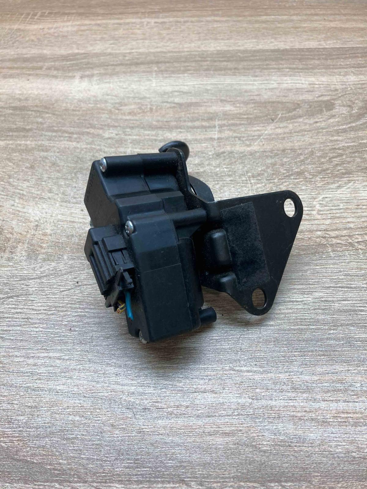 7M0847079 95VW 14453 AB  Air flap motor/actuator Volkswagen Sharan