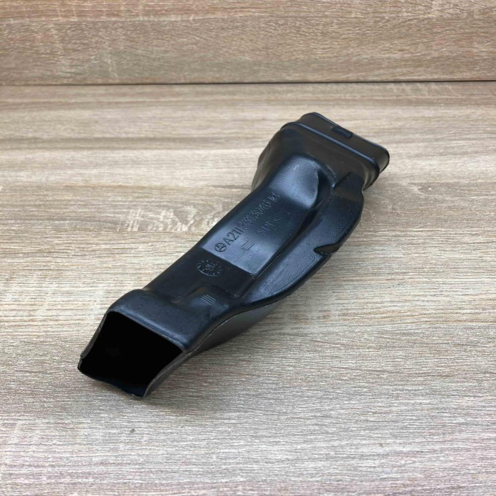 A2118313046 Tube  Cabin air duct channel Mercedes-Benz E W211