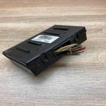 873901   Fuse module Peugeot 307