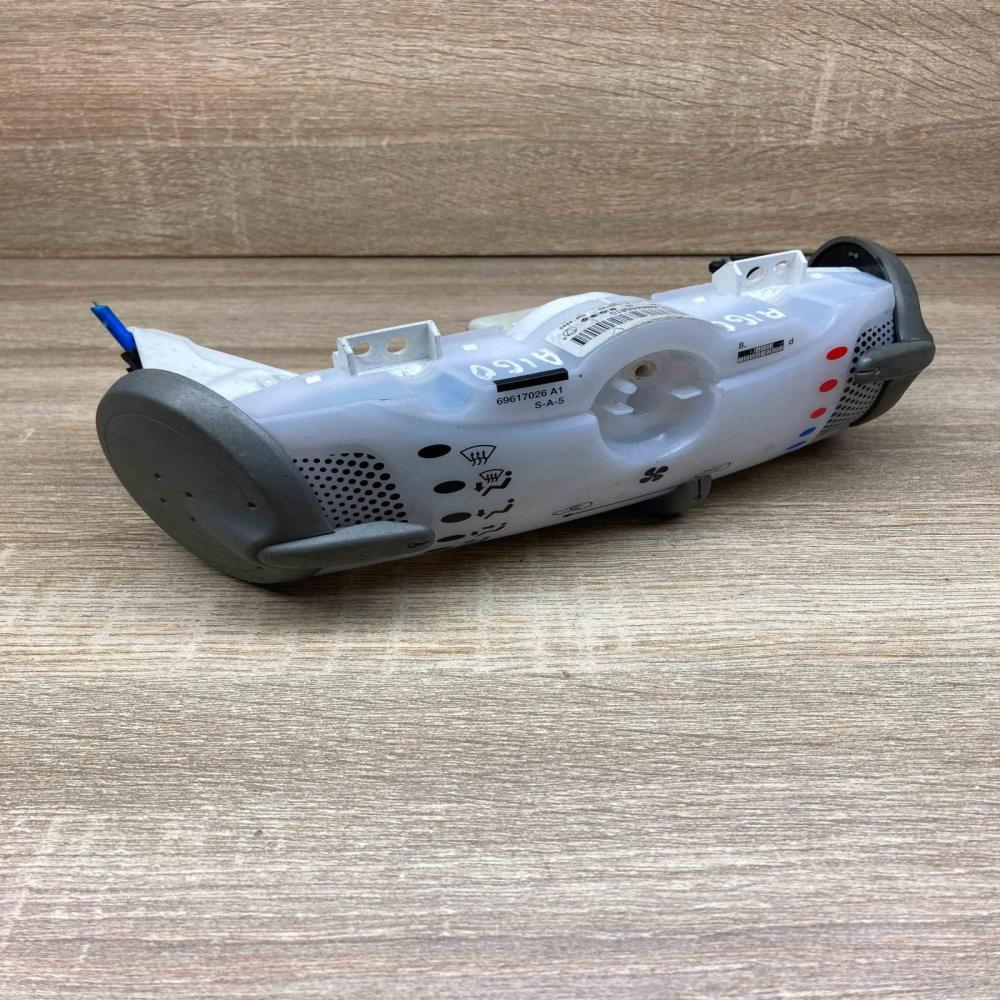 55900 0H0040 P69610009  Climate control unit Citroen C1
