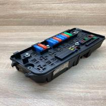 13144709  UQ Fuse module Opel Vectra C