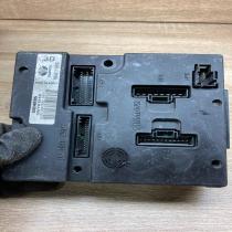 96411989 5WY8121B  Comfort/convenience module Chevrolet Evanda