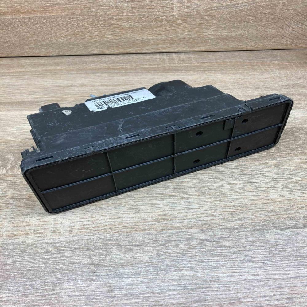 2108001348 007828 24 With Plug Central locking vacuum pump Mercedes-Benz E W210
