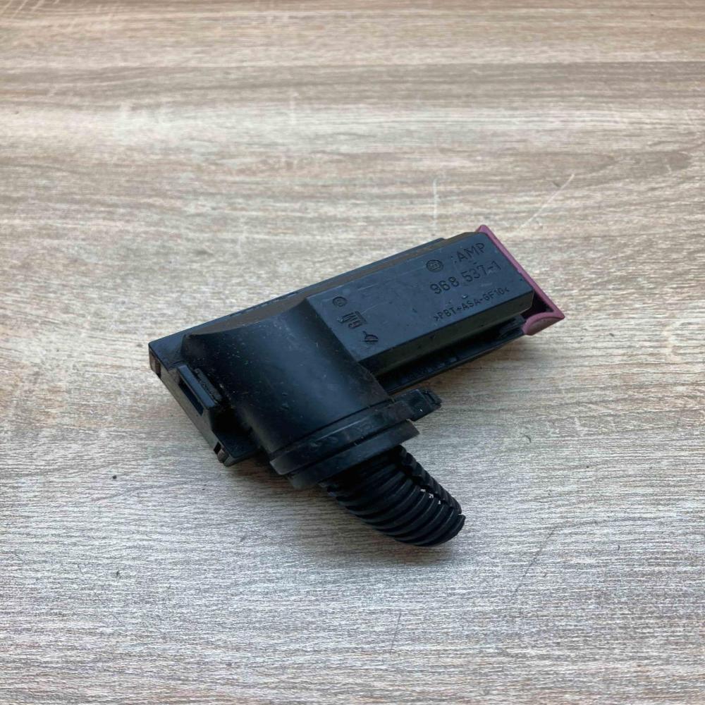 968537 1   Plug wire Opel Zafira A
