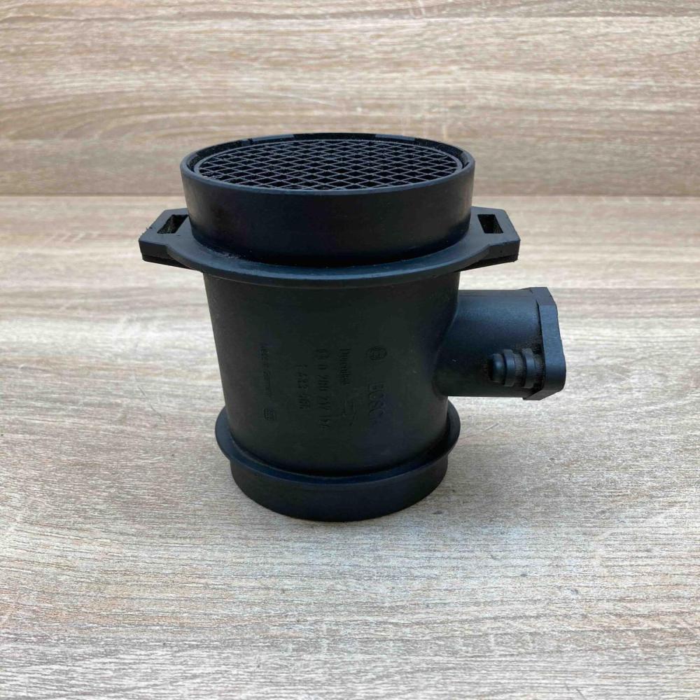 1433565 0280217124  Mass air flow meter BMW 7 E38