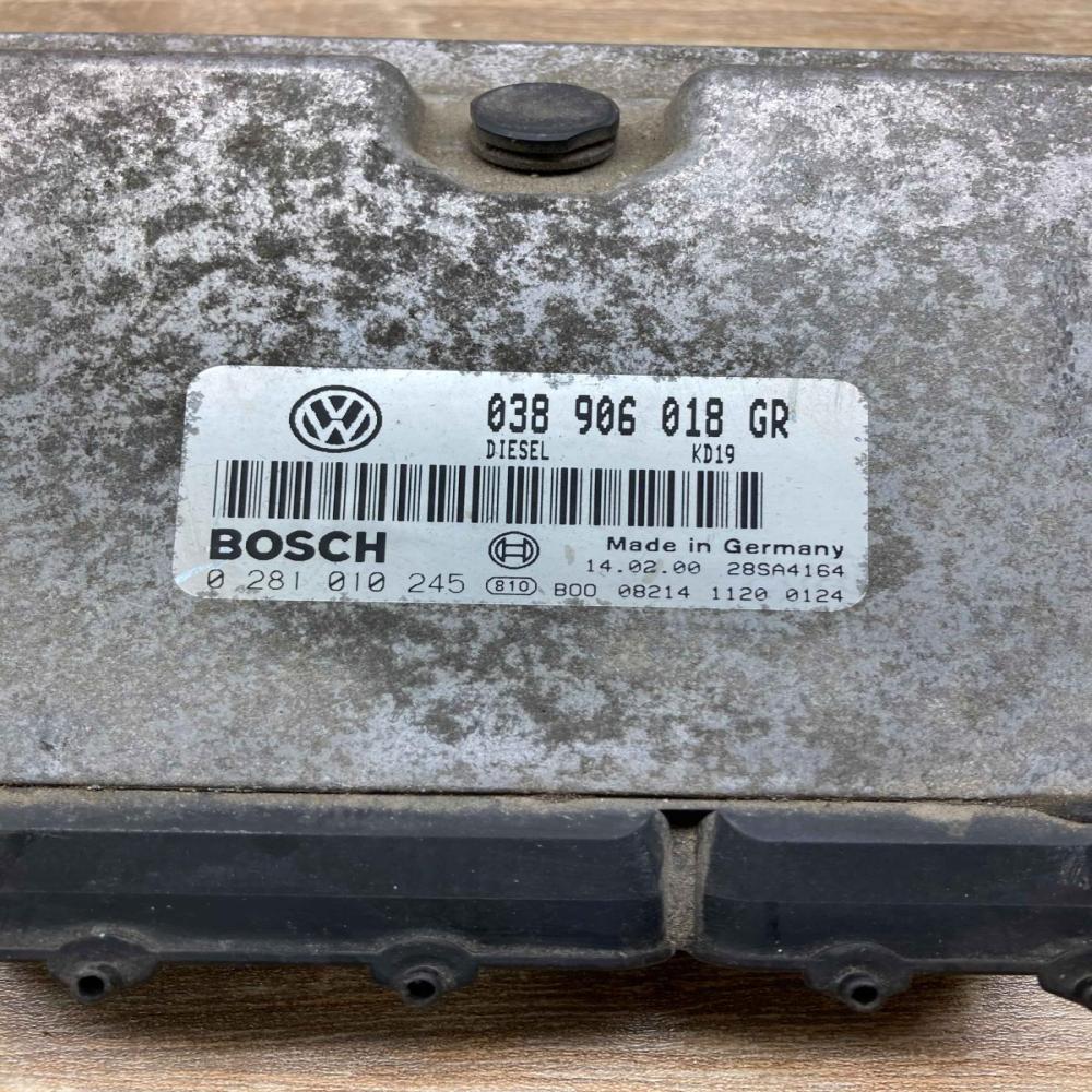 038906018GR 0281010245  Engine control unit/module ECU Volkswagen PASSAT B7