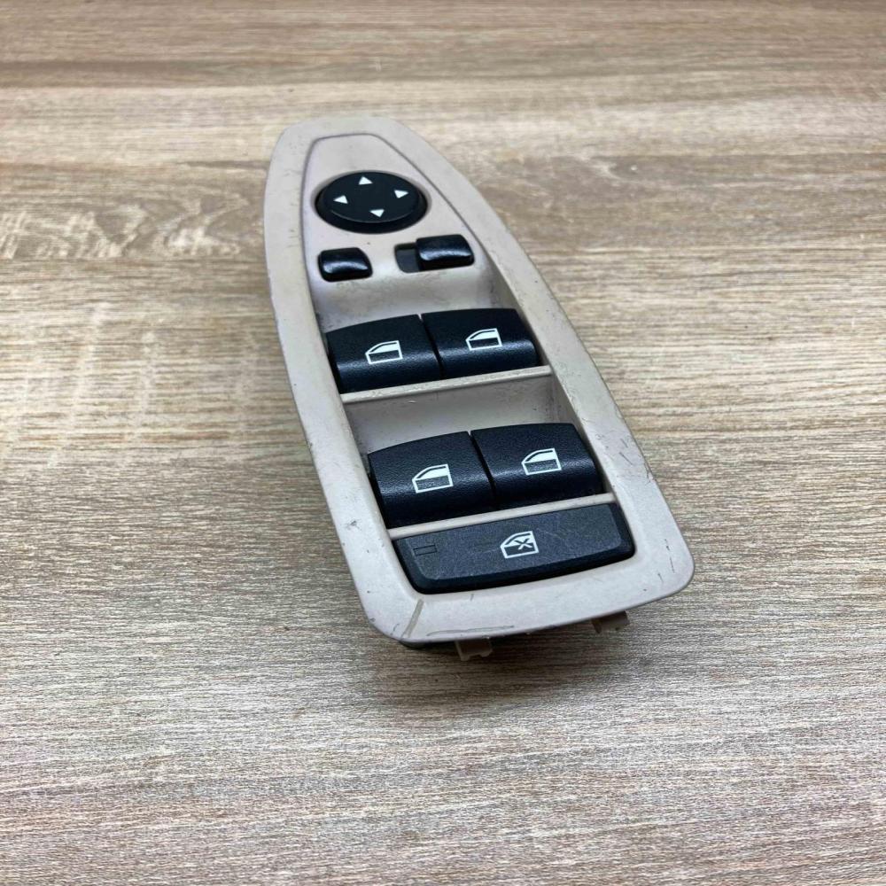 9208111 28 10 15  Electric window control switch BMW 1 F20 F21
