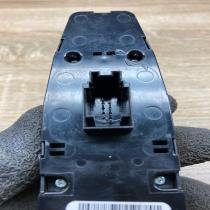 9208111 28 10 15  Electric window control switch BMW 1 F20 F21