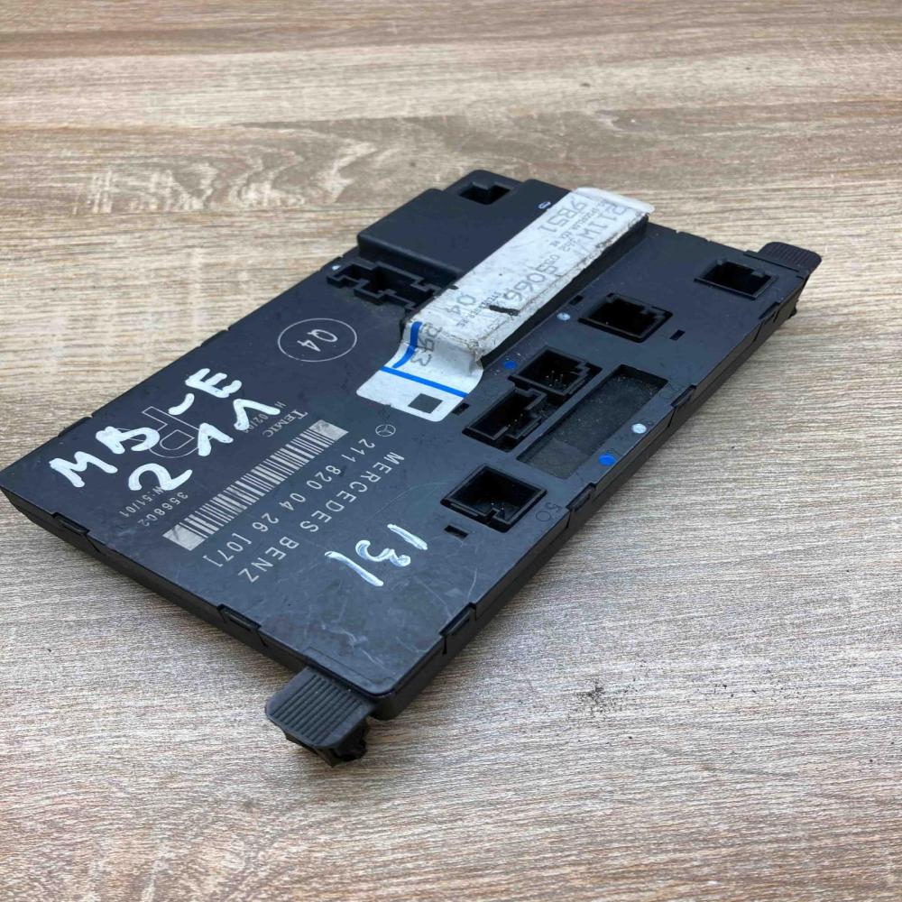 2118200426 356802 Used Right Door control unit/module Mercedes-Benz E W211