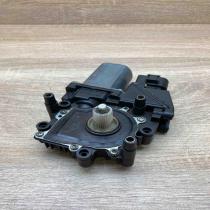 8D0959801D 113846 113  Front door window regulator motor Audi A4 S4 B5 8D