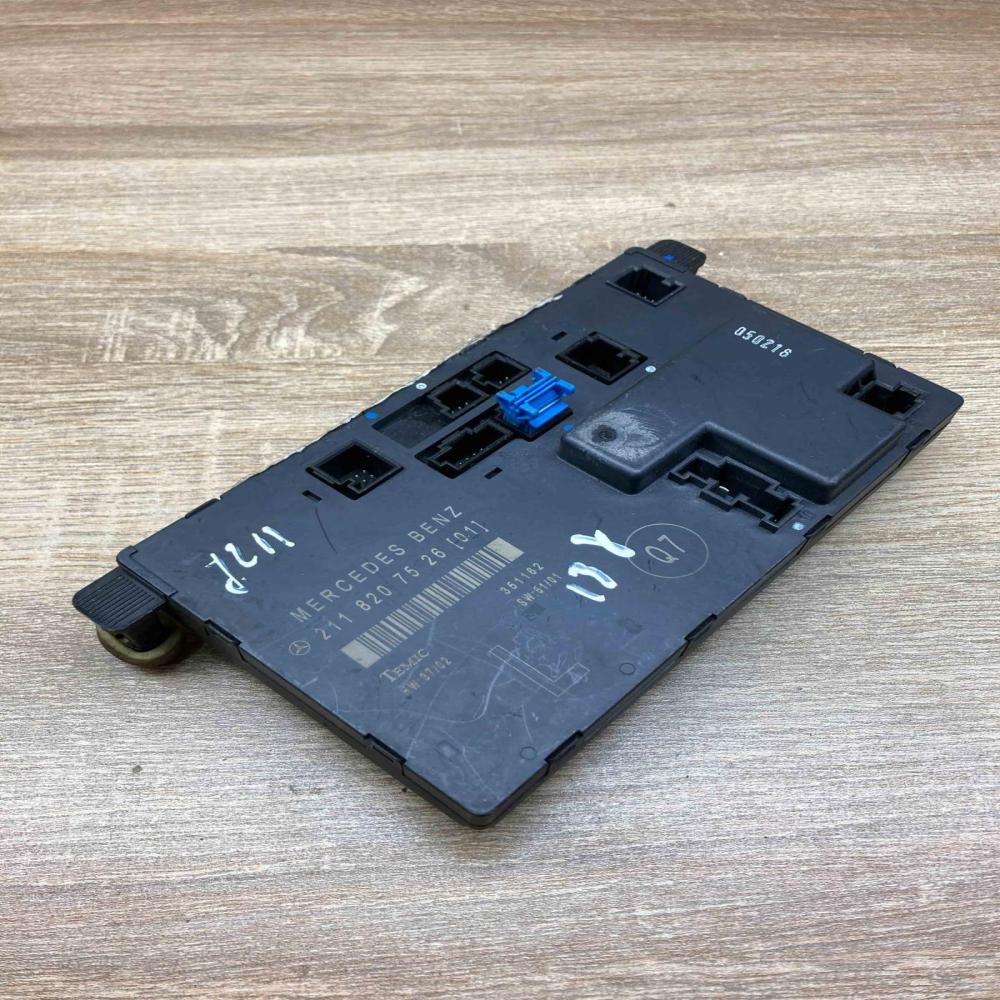2118207526 351162 Left Door control unit/module Mercedes-Benz E W211