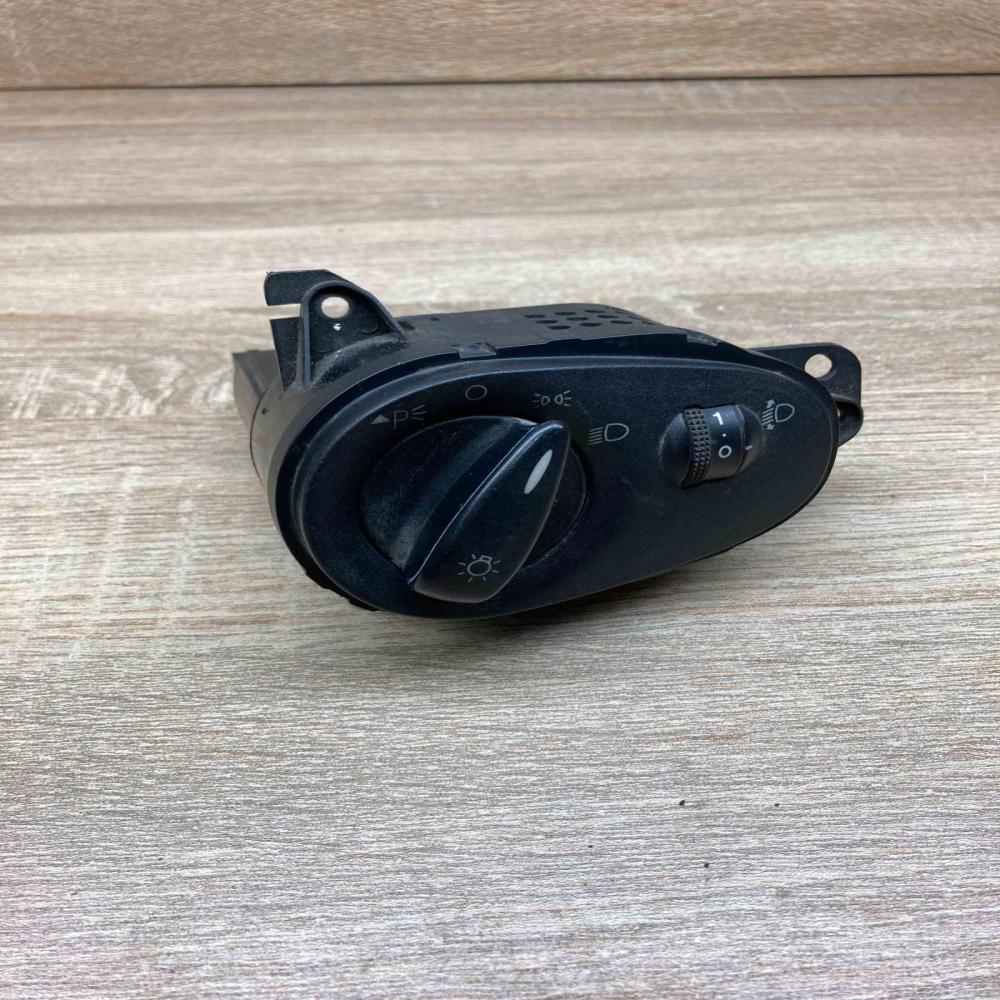 98AG 13A024 CG 04052523  Light switch Ford Focus